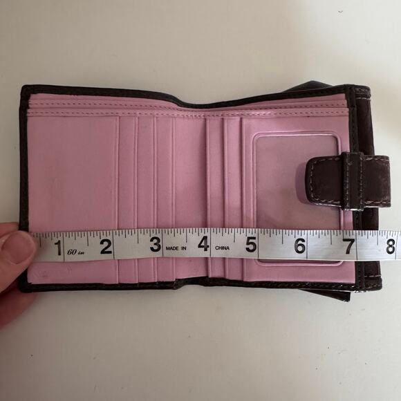 ❌SOLD❌Coach Signature Logo Buckle Wallet Brown Vintage Pink Leather Interior - Picture 8 of 10